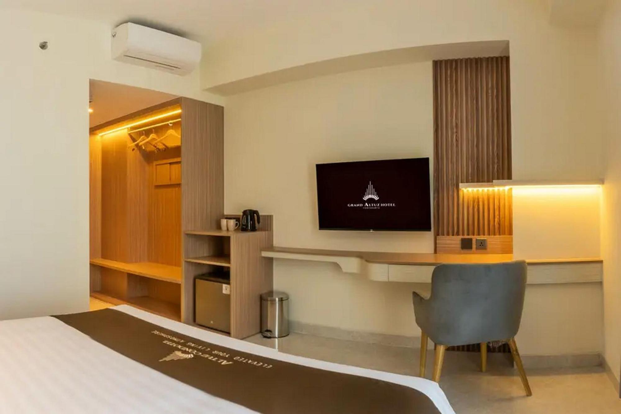 Redliving Apartemen Premium Exclusive Seturan Yogyakarta Exterior foto